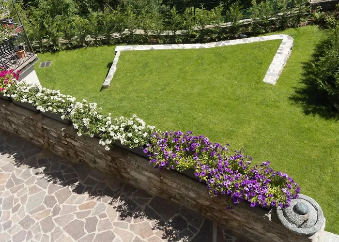 לינה וארוחת בוקר Ca Piodee 4*