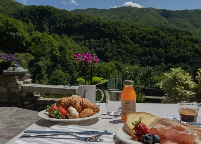 לינה וארוחת בוקר Ca Piodee 4*